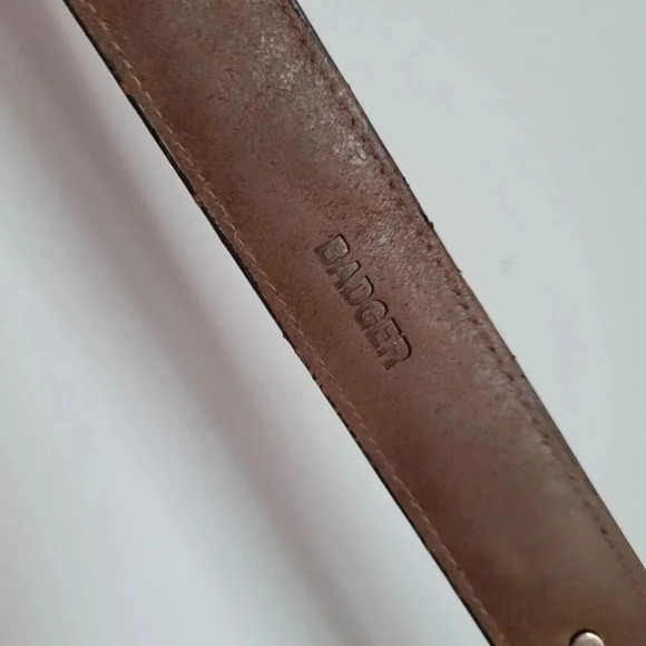 Badger, Brown Leather Silver Tone Fish Design Braided Belt, Men's Size 44 - Picture 10 of 13